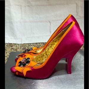 Poetic Lincence  woman heel size 6